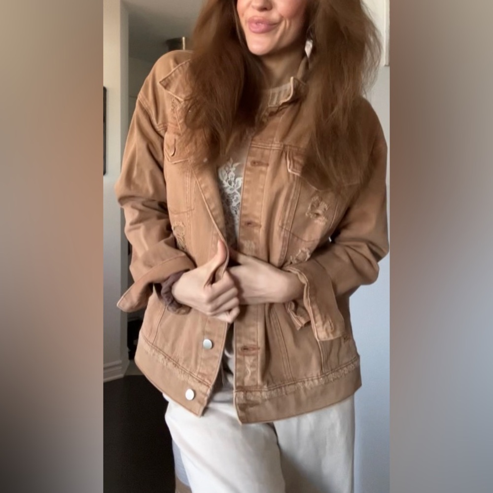 Distressed tan denim jacket - Picture 12 of 13